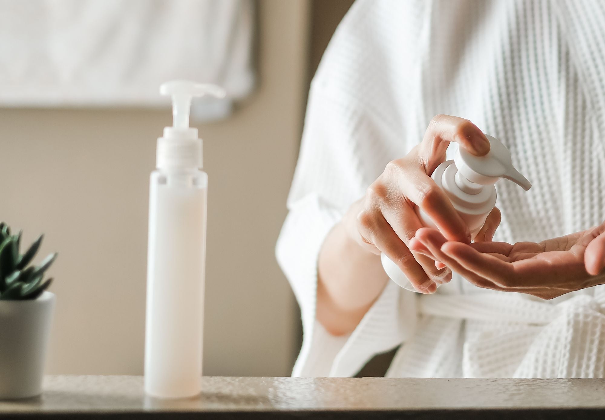 Woman's Guide to Springtime Skincare: Transitioning to Warmer Weather