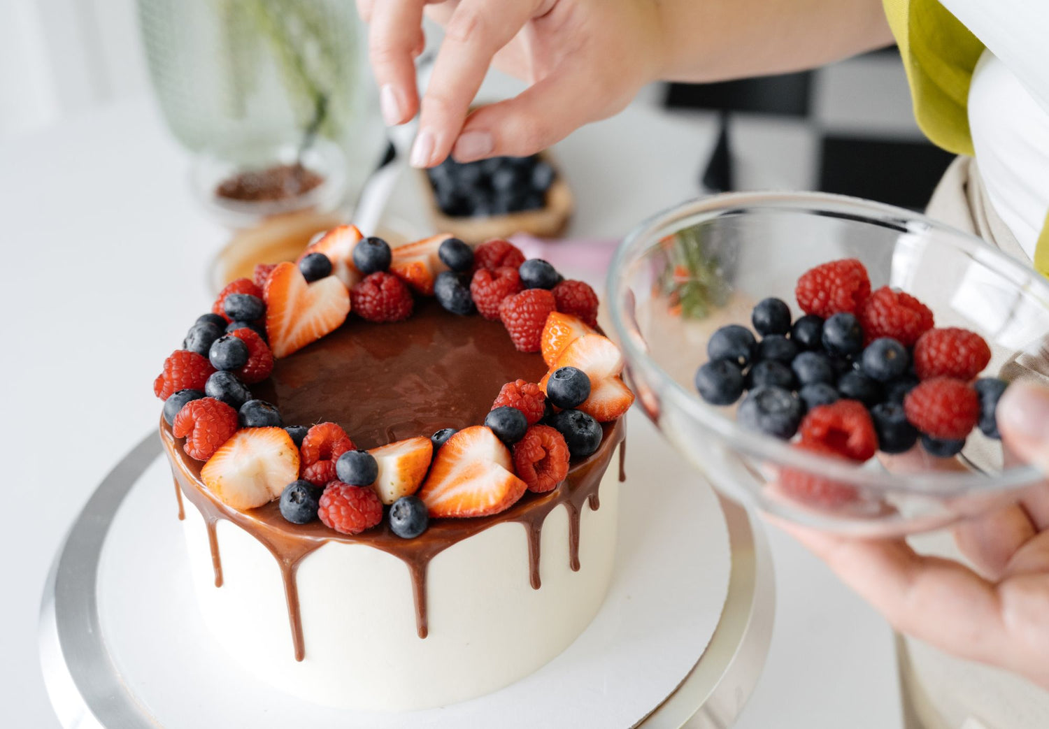 Captivating Culinary Delights: Embracing the Euphoria of Baking with Summer Berries