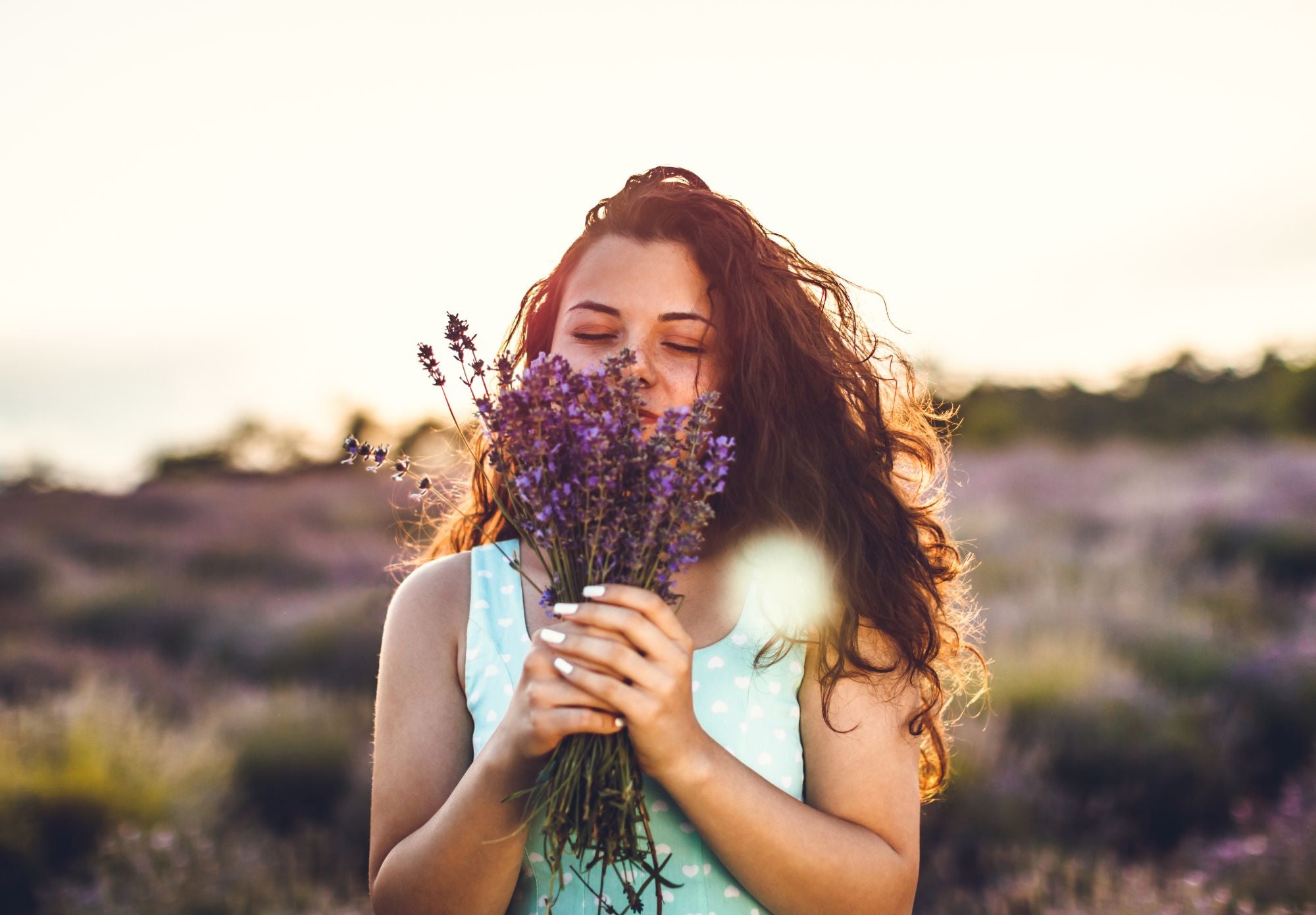 Aromatherapy for Summer: Enhance Your Well-Being with Nature's Essential Oils