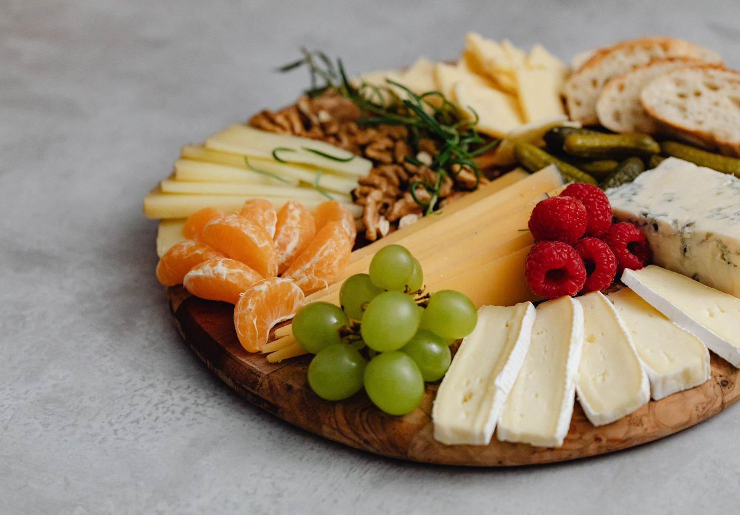 Savoring the Essence of Summer: Crafting the Perfect Cheese and Charcuterie Platters