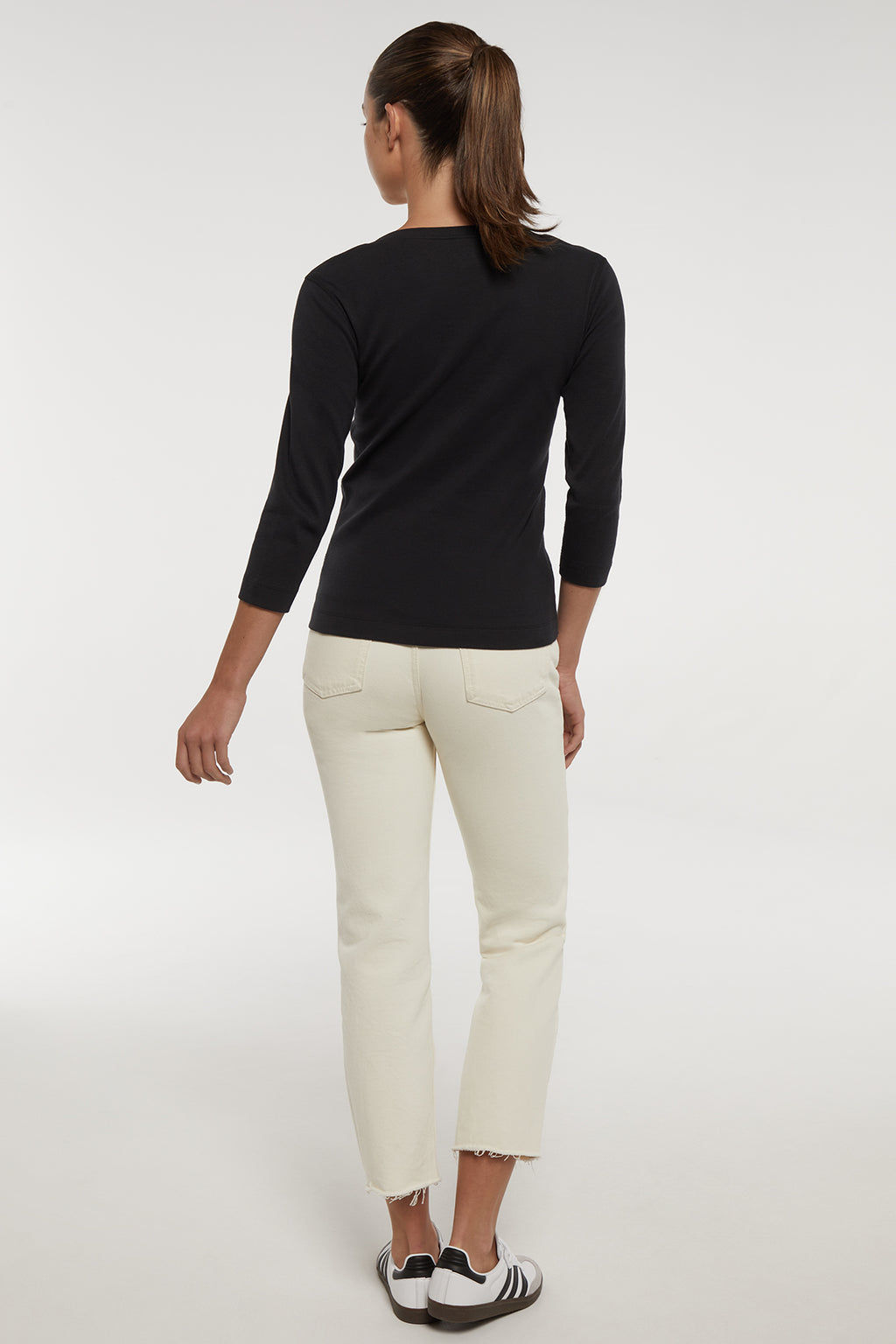 Knit 3/4 Sleeve V-Neck Tee | Black